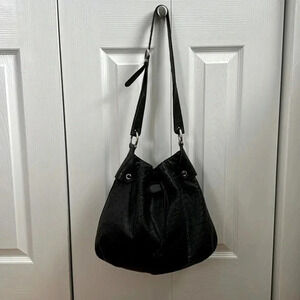 Via la Moda RARE Genuine Ostrich Bucket Bag Black